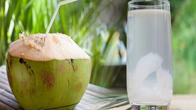 1 trái dừa bao nhiêu calo? Uống nước dừa có tác dụng gì?