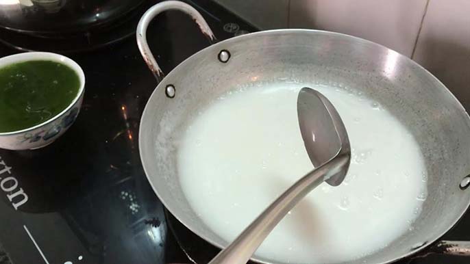 Bật mí cách làm rau câu trái dừa ngon cho chị em trổ tài