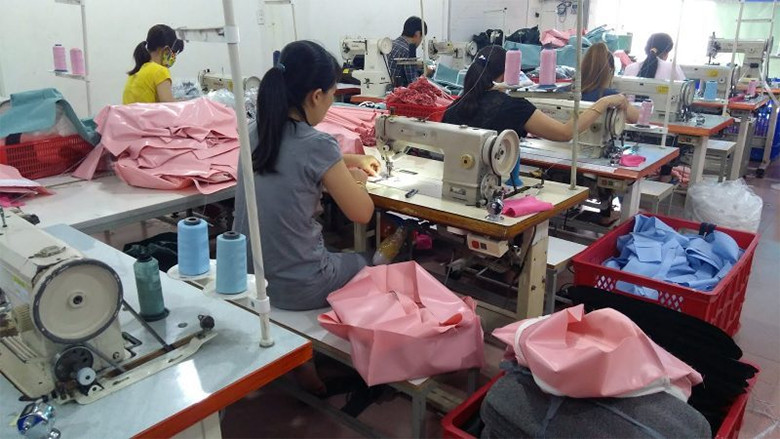 Xưởng may balo học sinh theo yêu cầu Thiên Phú