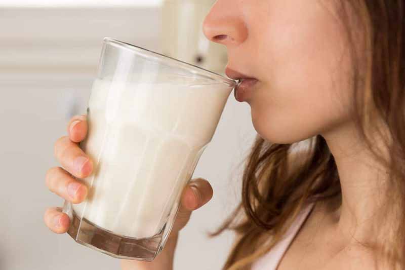 Sữa cho người ung thư có lợi ích gì? Cách dùng như thế nào?