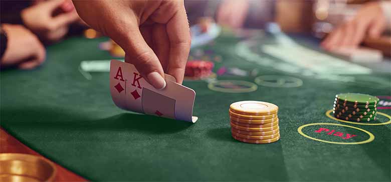 Tìm Hiểu Luật Chơi Poker Cơ Bản Cho Người Mới Bắt Đầu Từ A-Z 